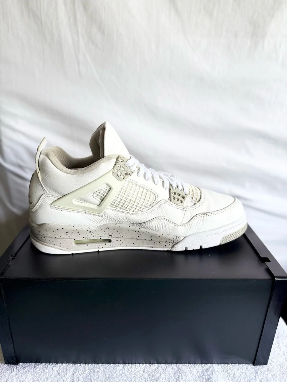 AUTHENTIC Jordan 4 Retro White Oreo size 10 CT8527-100 2021 PRE-OWNED